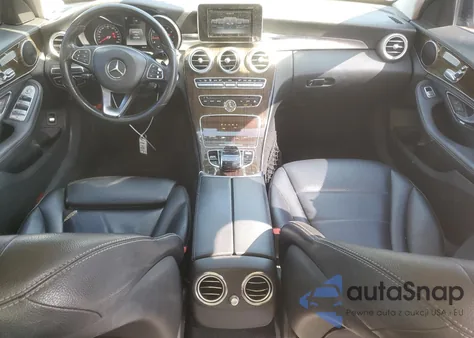 2016 Mercedes-Benz C 300 4Matic z USA, uszkodzony, nr VIN WDDWF4KB0GR135568